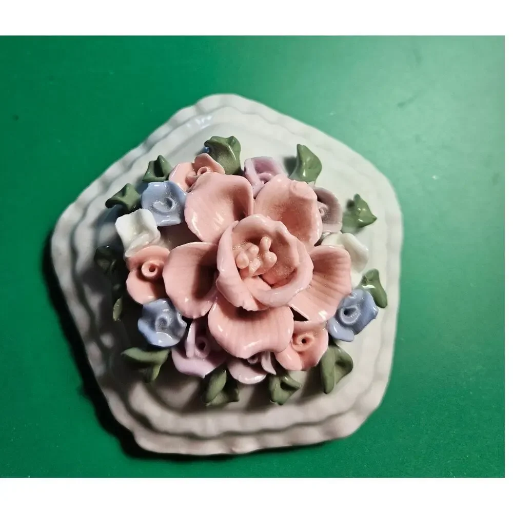 Capodimonte Porcelain Trinket Box Pink Rose floral 3.5